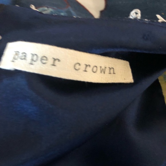 Paper Crown Crop Top - Picture 3 of 5